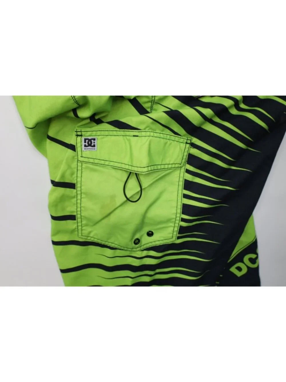 Vintage DC Shoes Skateboarding Mens 36 Spell Out Sun Burst Board Shorts Trunks